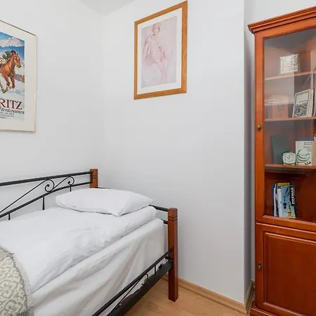 One Bedroom With Balcony In By Renters * Poznań