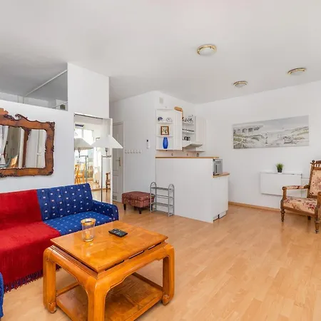 One Bedroom With Balcony In By Renters 아파트 *